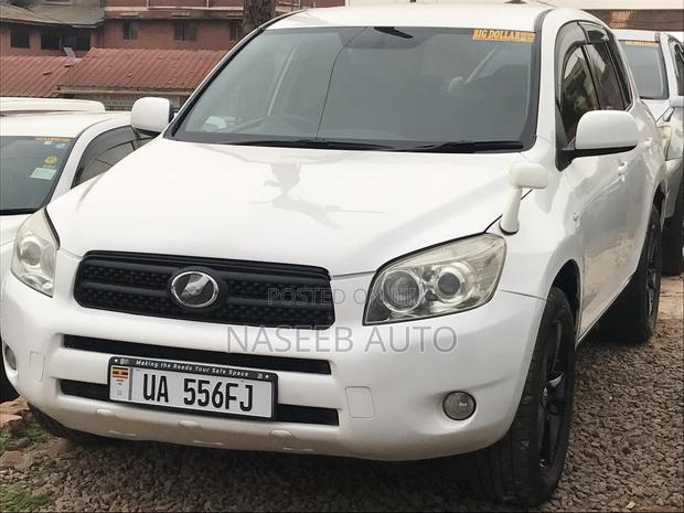 Toyota RAV4 2008 White