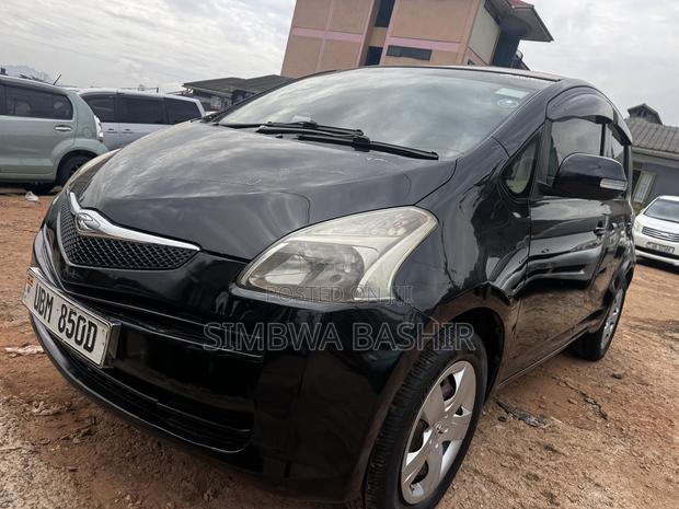 Toyota Ractis 2009 Black