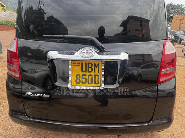 Toyota Ractis 2009 Black