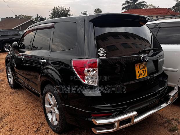 Subaru Forester 2010 Black