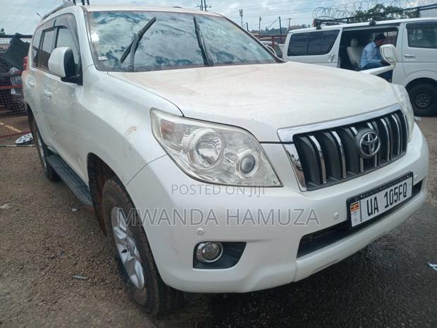 Toyota Land Cruiser Prado 2011 White
