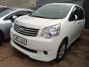 Toyota Noah 2.0 FWD (7 Seater) 2014 White for sale