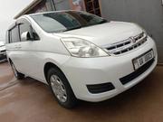 Toyota ISIS 2.0 G 2WD 2008 White for sale