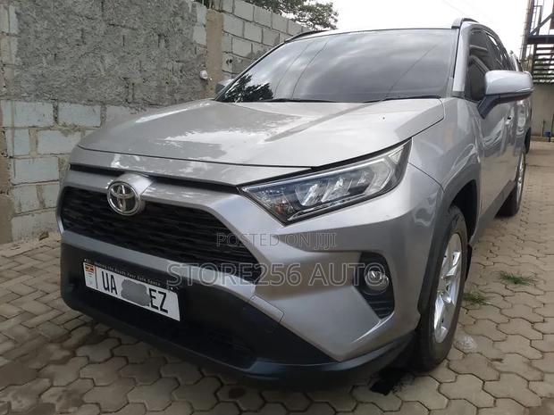 Toyota RAV4 2020 Silver