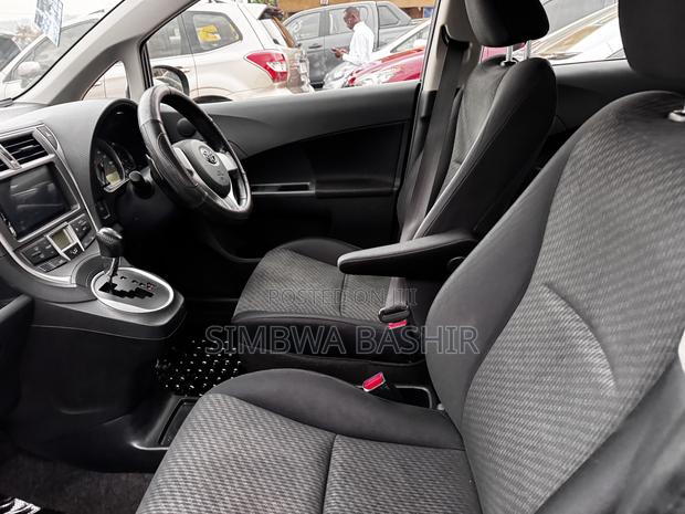 Toyota Ractis 2012 Black