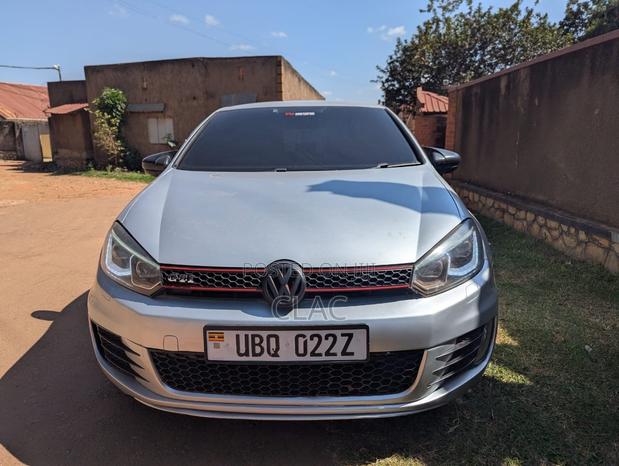 Volkswagen Golf 2.5L 4-Door w/ Convenience 2013 Silver