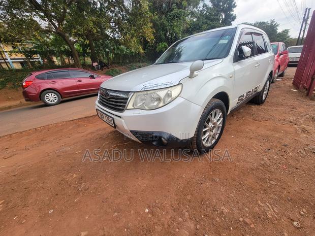 Subaru Forester 2010 White