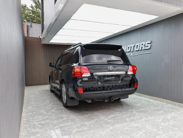 Toyota Land Cruiser 4.6 V8 ZX 2013 Black