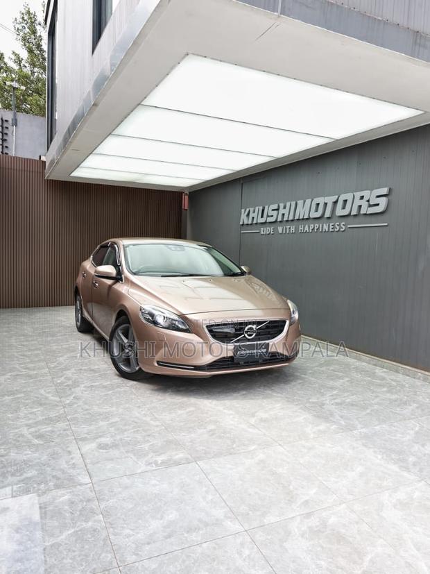Volvo V40 2013 Brown
