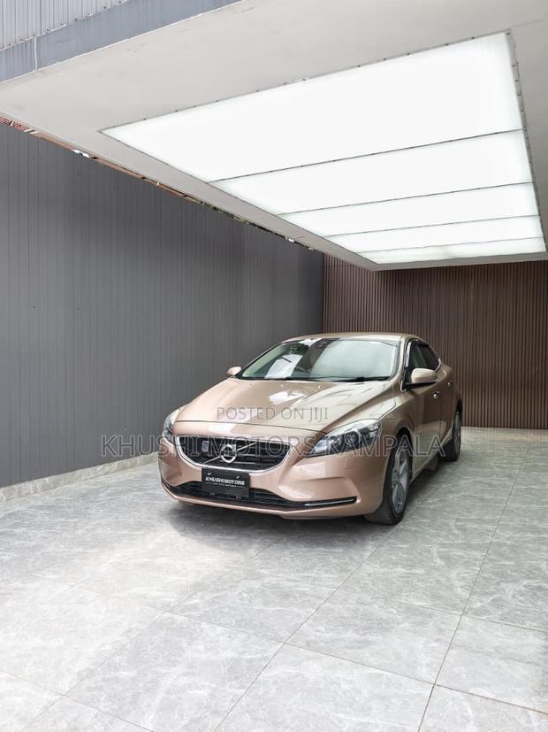 Volvo V40 2013 Brown