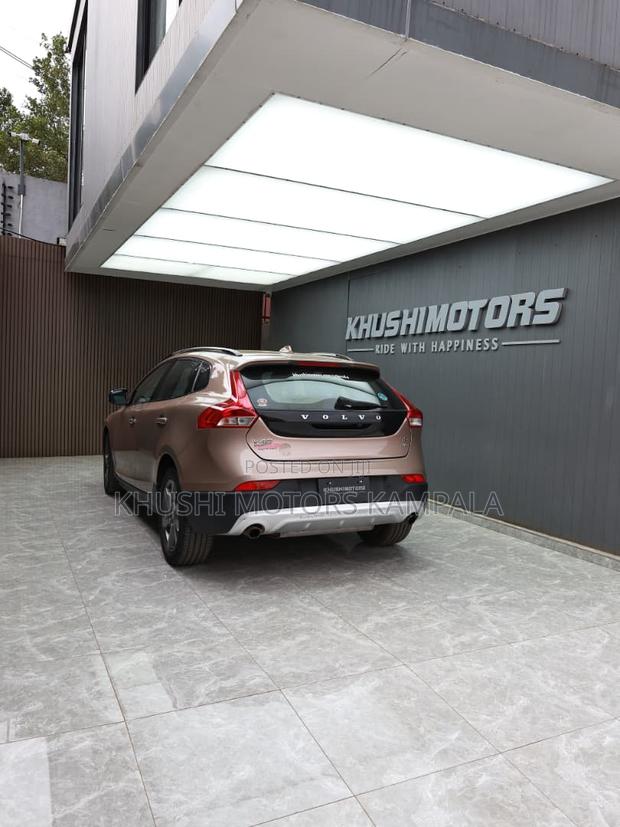 Volvo V40 2014 Brown