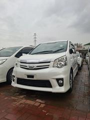 Toyota Noah 2.0 143hp FWD (7 Seater) 2013 White for sale