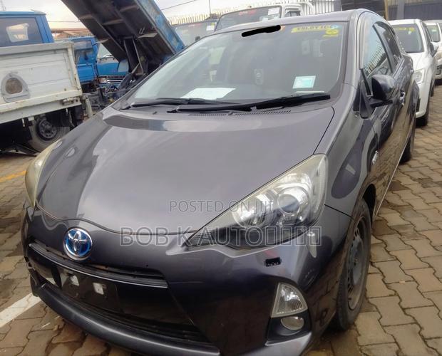 Toyota Aqua 2013 Gray