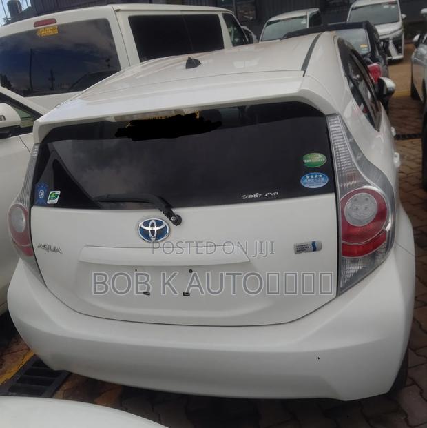 Toyota Aqua 2013 White