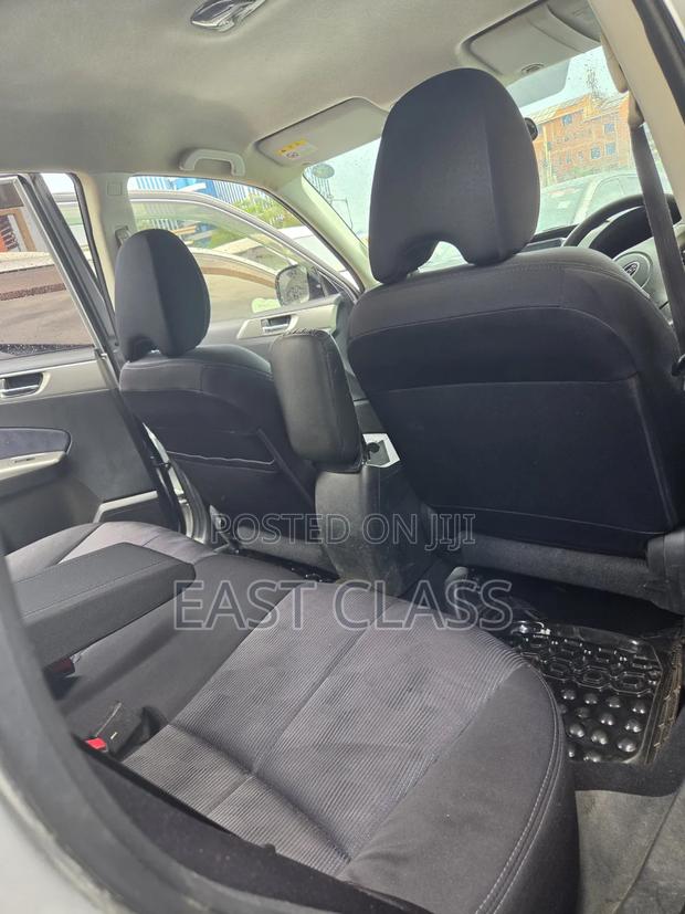 Subaru Forester 2010 Silver