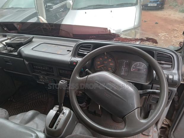 Isuzu ELF Truck 1997 Silver