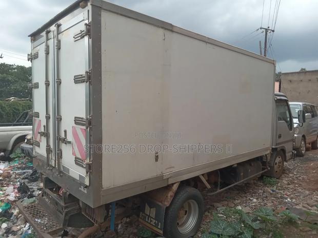 Isuzu ELF Truck 1997 Silver