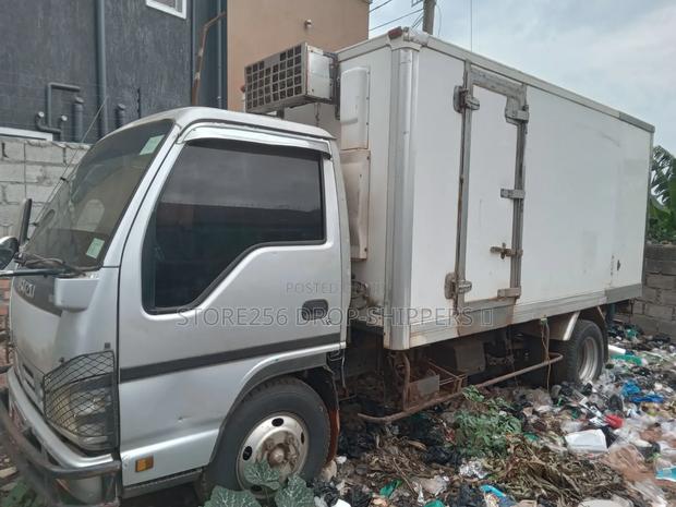 Isuzu ELF Truck 1997 Silver