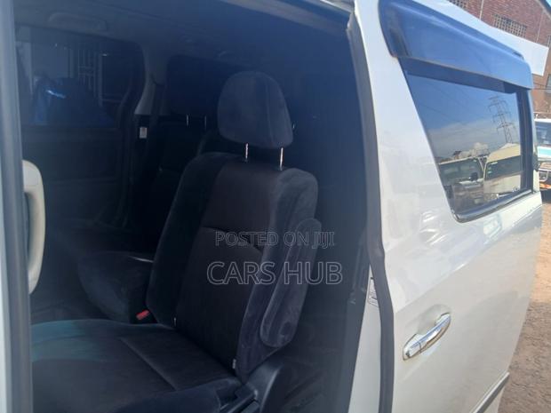 Toyota Vellfire V 2.4 FWD 7-Seater 2009 White