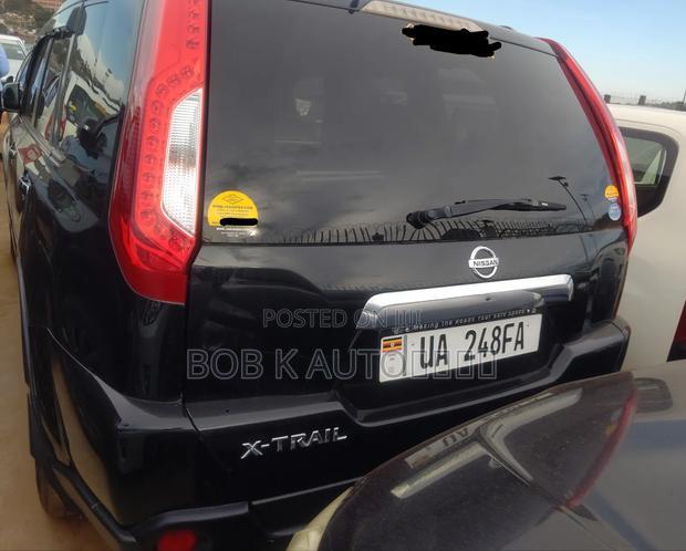 Nissan X-Trail 2012 Black