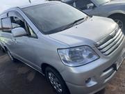 Toyota Noah 2004 Silver for sale