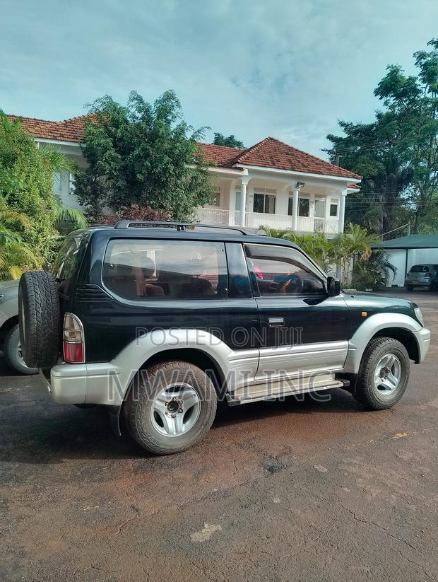 Toyota Land Cruiser Prado 2.7 16V 3dr 1997 Black