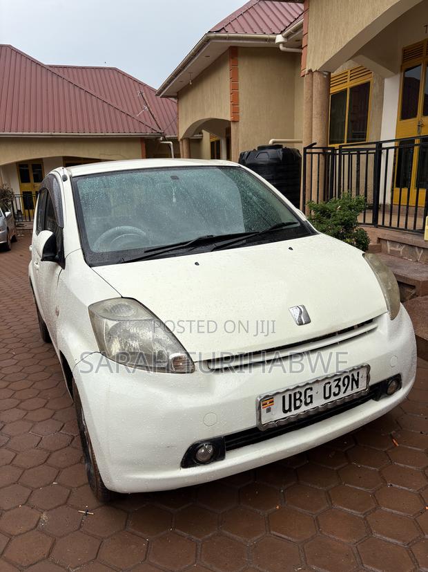 Toyota Passo 2006 White
