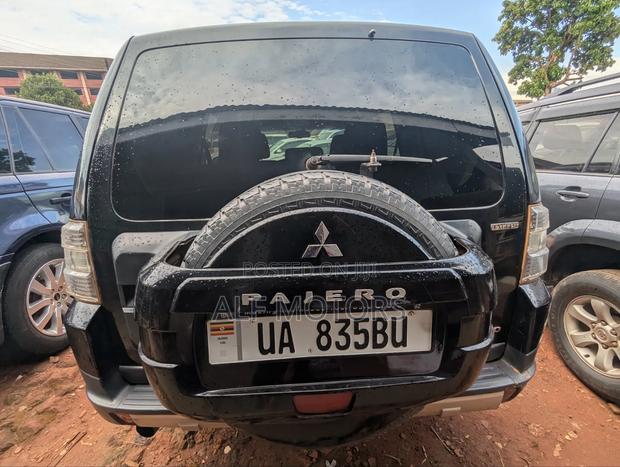 Mitsubishi Pajero 2008 Black
