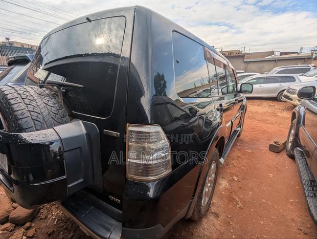 Mitsubishi Pajero 2008 Black