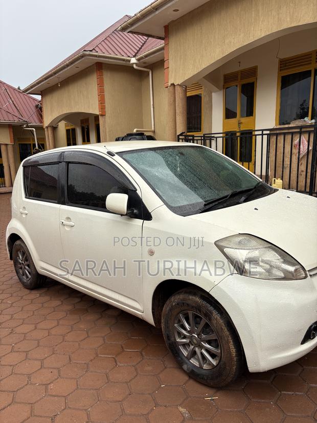 Toyota Passo 2006 White