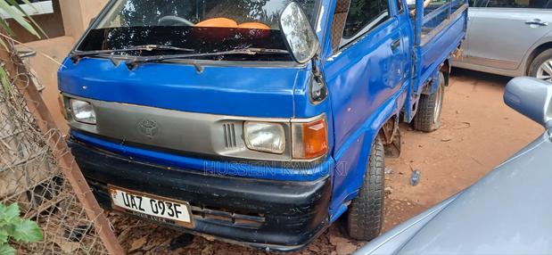 Toyota TownAce 2001 Blue