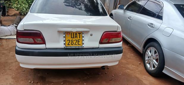 Toyota Carina 2000 White