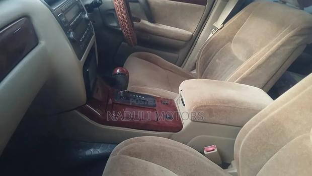 Toyota Crown Majesta 2001 White