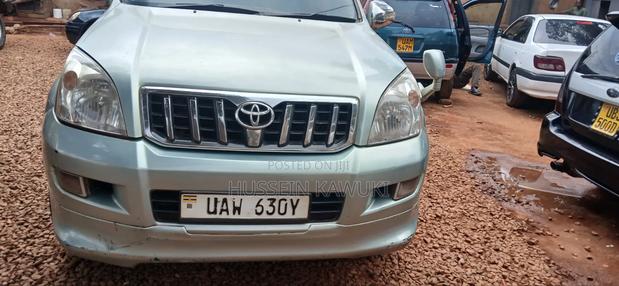 Toyota Land Cruiser Prado 2005 Blue