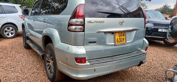 Toyota Land Cruiser Prado 2005 Blue