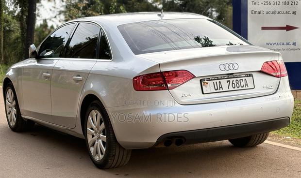 Audi A4 2.0T Premium 2012 Silver