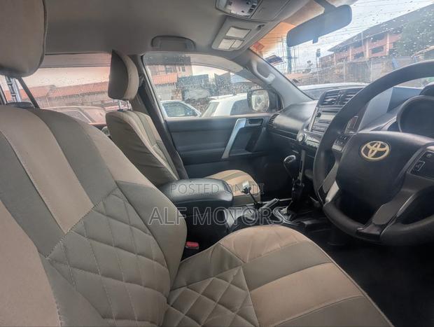 Toyota Land Cruiser Prado 2010 White