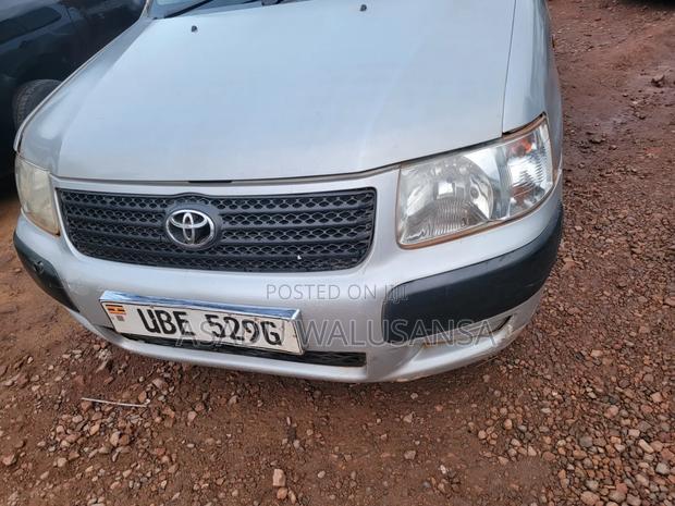 Toyota Probox 2004 Silver
