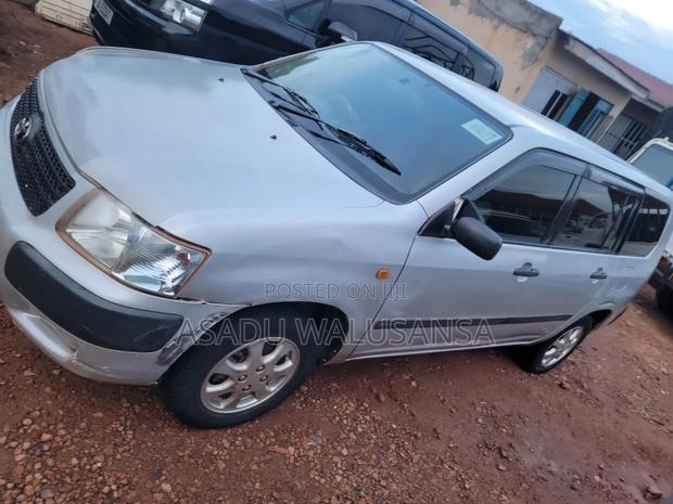 Toyota Probox 2004 Silver