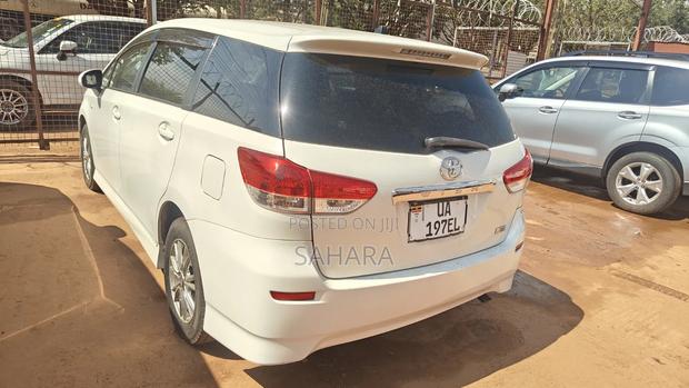Toyota Wish 2011 White