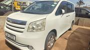 Toyota Noah 2011 White for sale