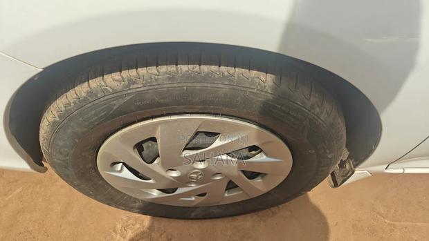 Toyota Corolla Fielder 2018 White
