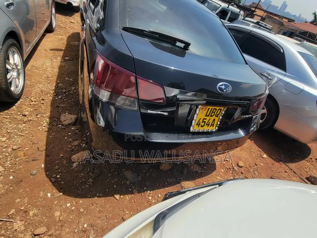 Subaru Legacy 2010 Black