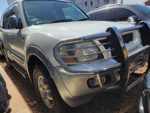 Mitsubishi Pajero Sport 2004 Gray
