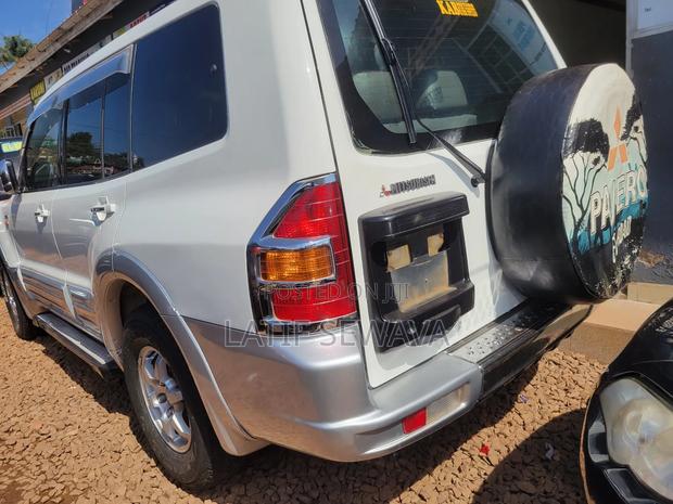 Mitsubishi Pajero Sport 2004 Gray