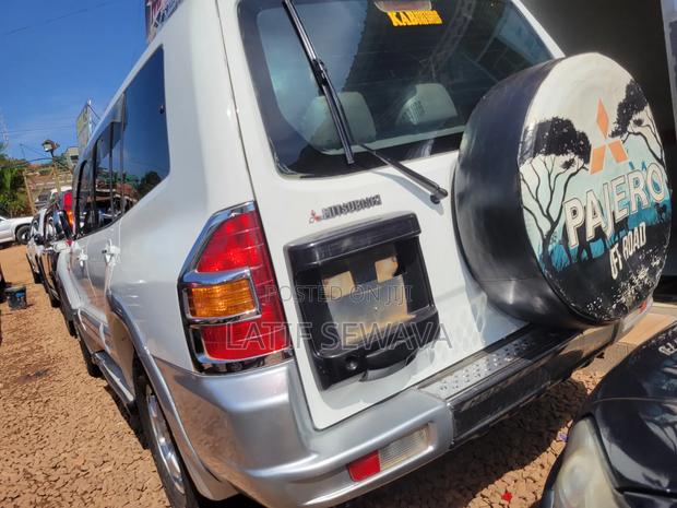 Mitsubishi Pajero Sport 2004 Gray