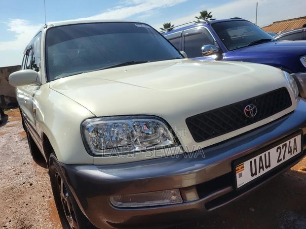 Toyota RAV4 Cabriolet 1998 White