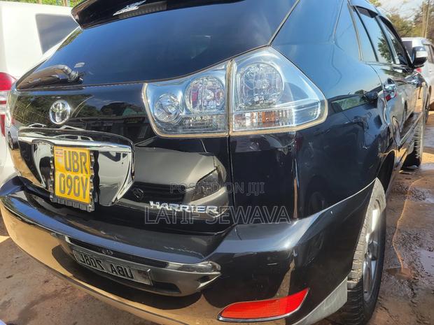 Toyota Harrier 2.4 2010 Black
