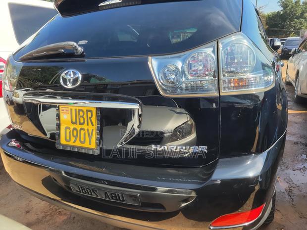 Toyota Harrier 2.4 2010 Black