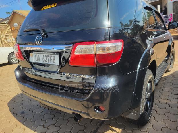 Toyota Fortuner 2.7 RWD 2008 Black